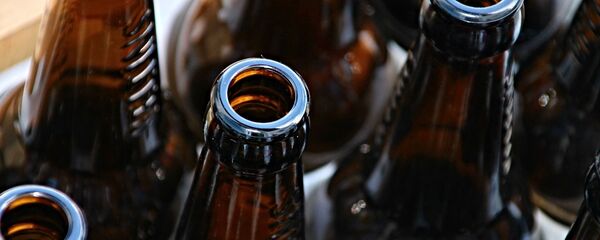 Стеклянные бутылки Стеклянные бутылки - Sputnik Lietuva