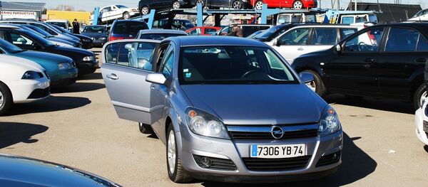 Рынок подержанных автомобилей в Вильнюсе, архивное фото - Sputnik Литва