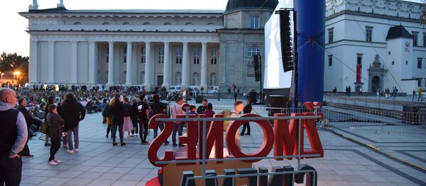 В Вильнюсе стартовал традиционный фестиваль Кино под звездами В Вильнюсе стартовал традиционный фестиваль Кино под звездами - Sputnik Lietuva