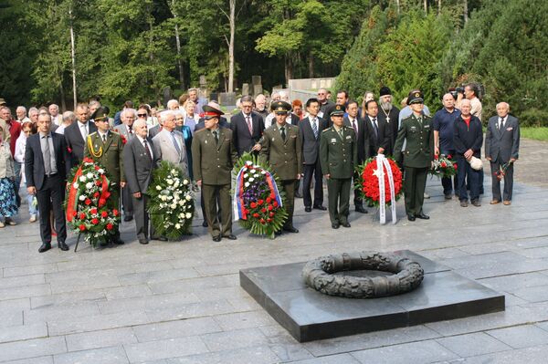 Делегации трех посольств Делегации трех посольств - Sputnik Литва