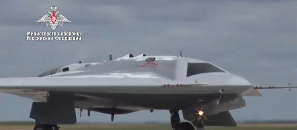 Paskelbtas pirmojo Rusijos bepiločio orlaivio Ochotnik skrydžio vaizdo įrašas Paskelbtas pirmojo Rusijos bepiločio orlaivio Ochotnik skrydžio vaizdo įrašas - Sputnik Lietuva