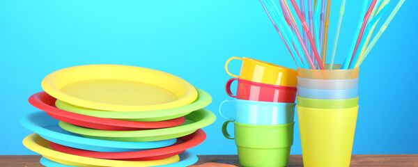 Пластиковая посуда, архивное фото - Sputnik Литва