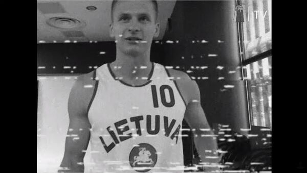 Сборная Литвы представила чемпионскую ретроформу 1939 года - Sputnik Литва
