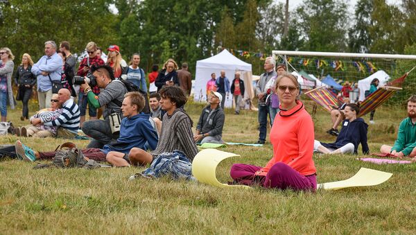Международный фестиваль йоги и медитаций “1000 солнц” в Паланге - Sputnik Lietuva