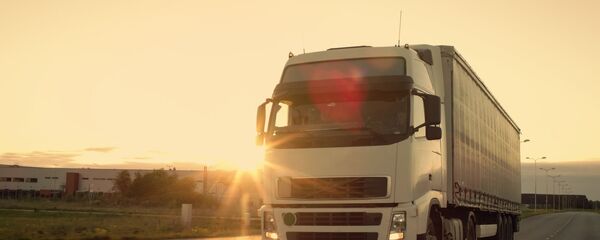 Тягач, грузовик, архивное фото Тягач, грузовик, архивное фото - Sputnik Литва