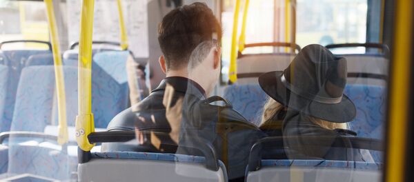 Keleiviai autobuse - Sputnik Lietuva