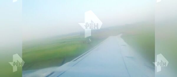 Момент аварийной посадки А321 в Жуковском попал на видео - Sputnik Литва