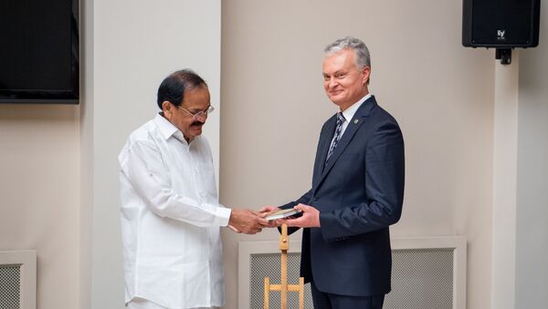 Президент Литвы Гитанас Науседа встретился с вице-президентом Индии Венкая Найду - Sputnik Литва