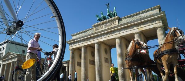 Вид на Бранденбургские ворота в Берлине, архивное фото - Sputnik Lietuva